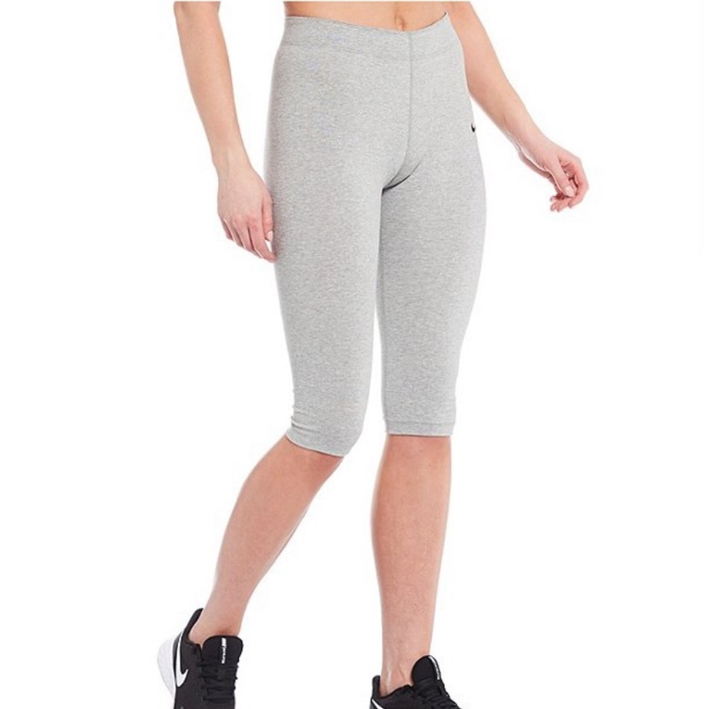 NIKE Knee Length Legging